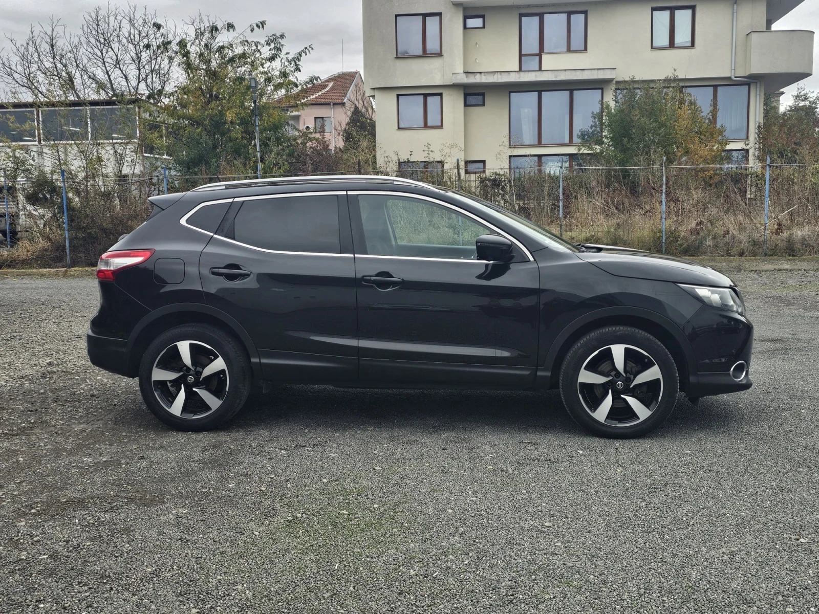 Nissan Qashqai 1.6DCI    131ps, снимка 3 - Автомобили и джипове - 56697096