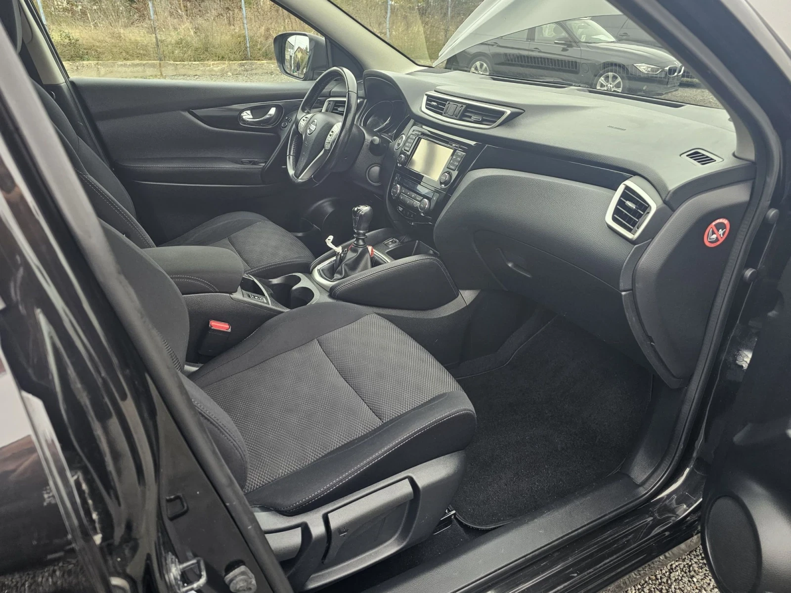 Nissan Qashqai 1.6DCI    131ps, снимка 13 - Автомобили и джипове - 56697096
