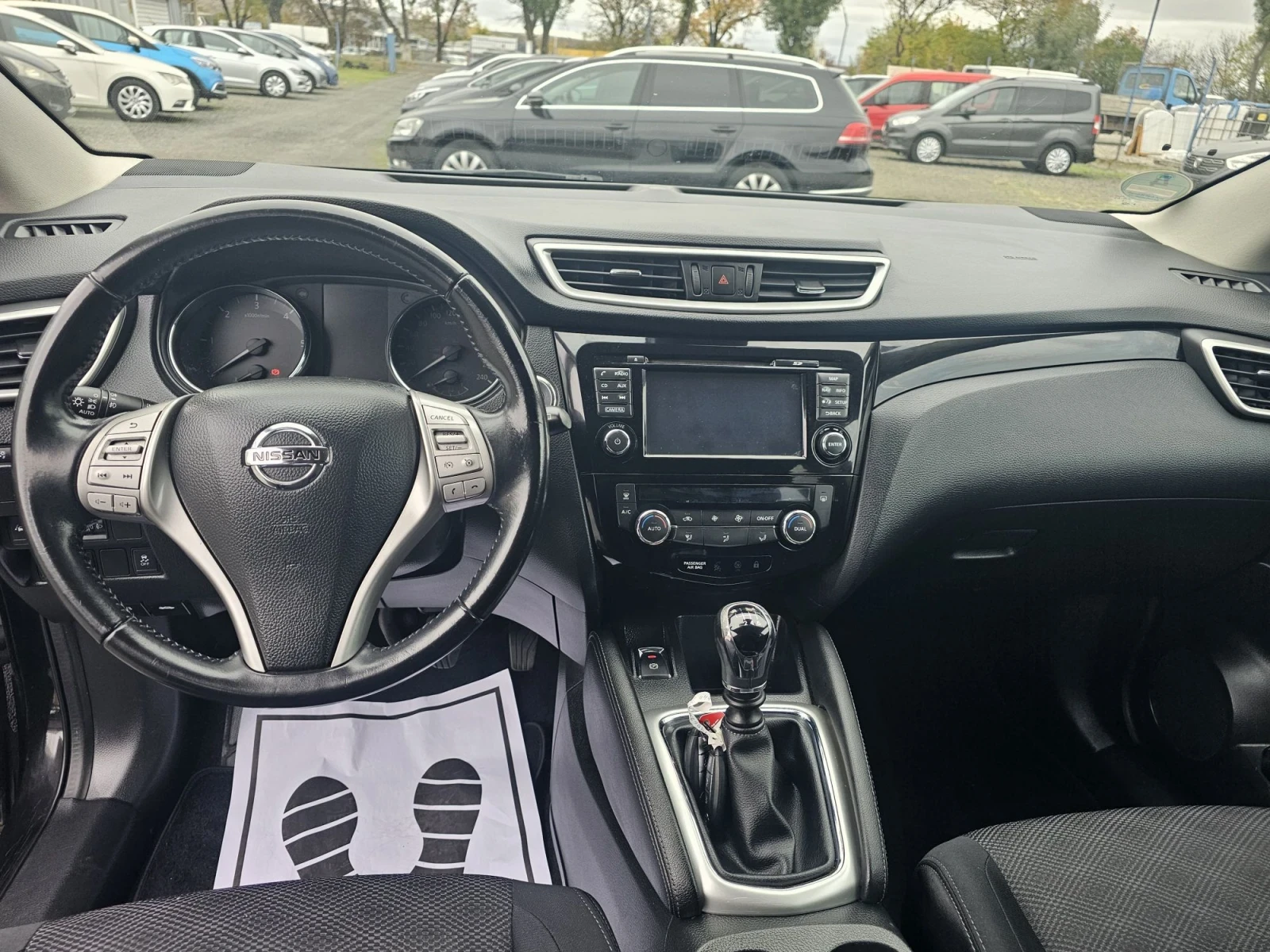 Nissan Qashqai 1.6DCI    131ps, снимка 8 - Автомобили и джипове - 56697096