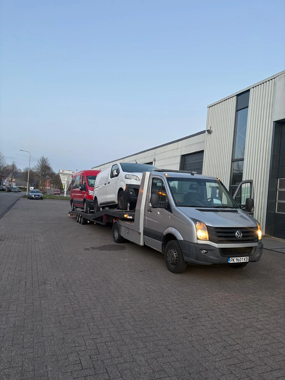 VW Crafter 2.0TDI, снимка 2 - Бусове и автобуси - 54159185