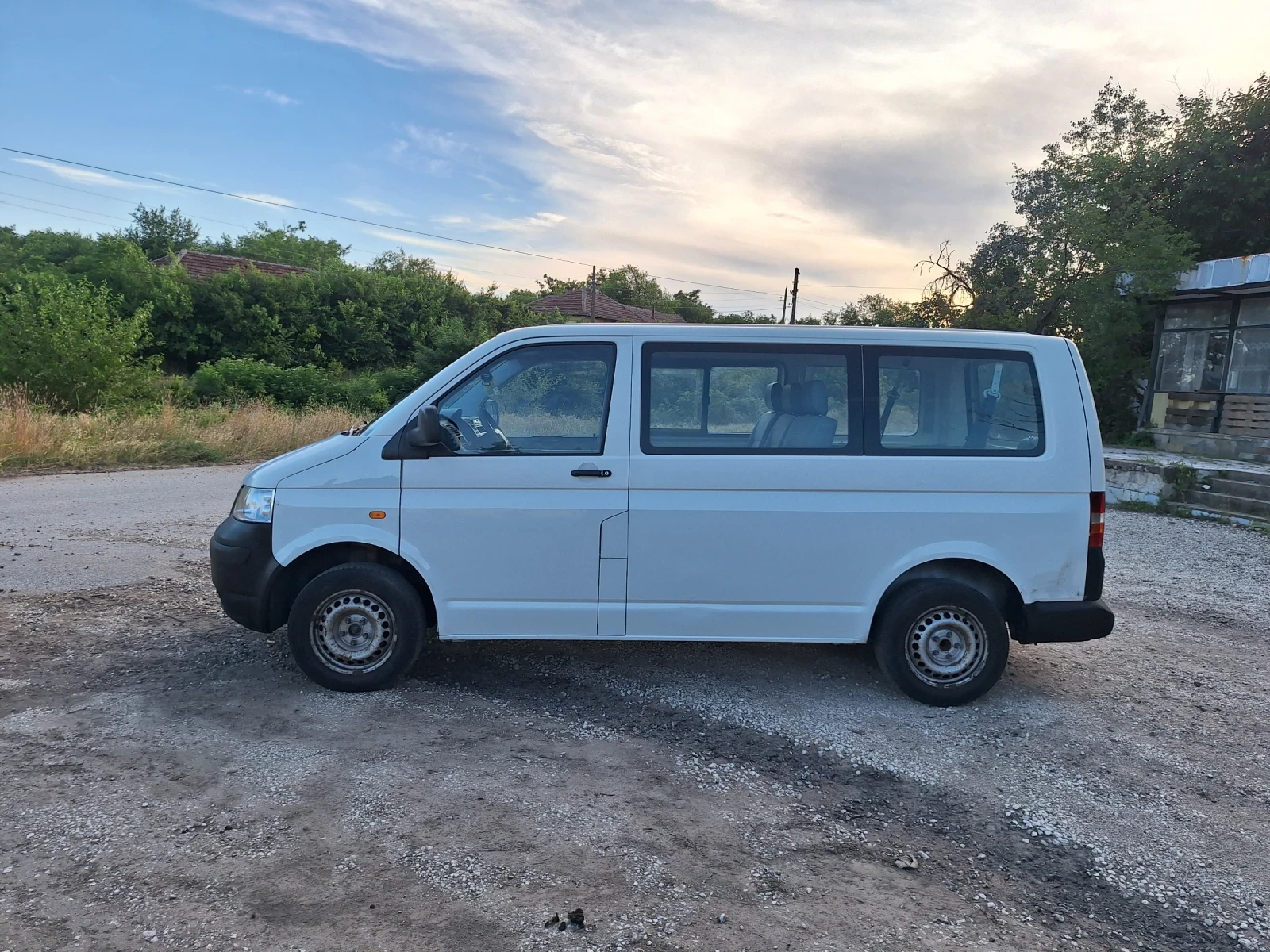 VW Transporter 1.9 TDI , снимка 10 - Бусове и автобуси - 54919206
