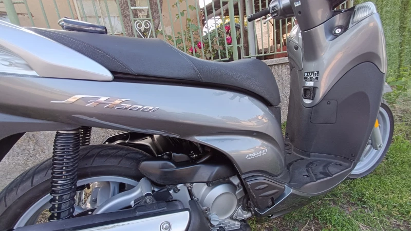 Honda Sh 300, снимка 12 - Мотоциклети и мототехника - 51839960