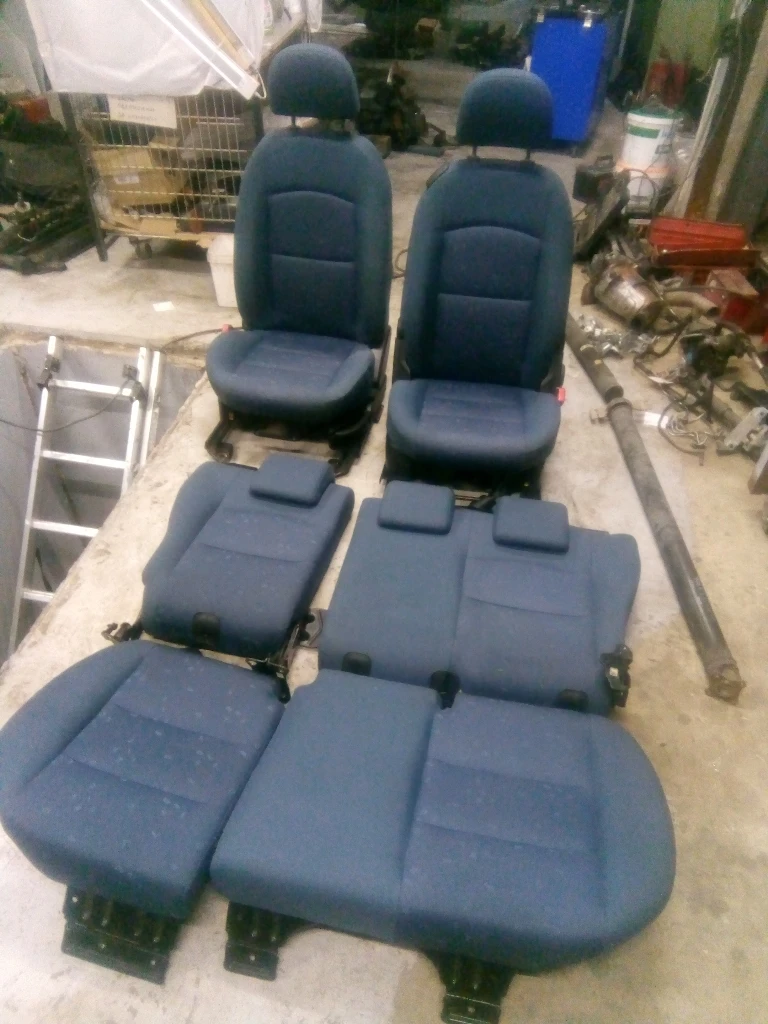 Салон седалки Мазда 2 