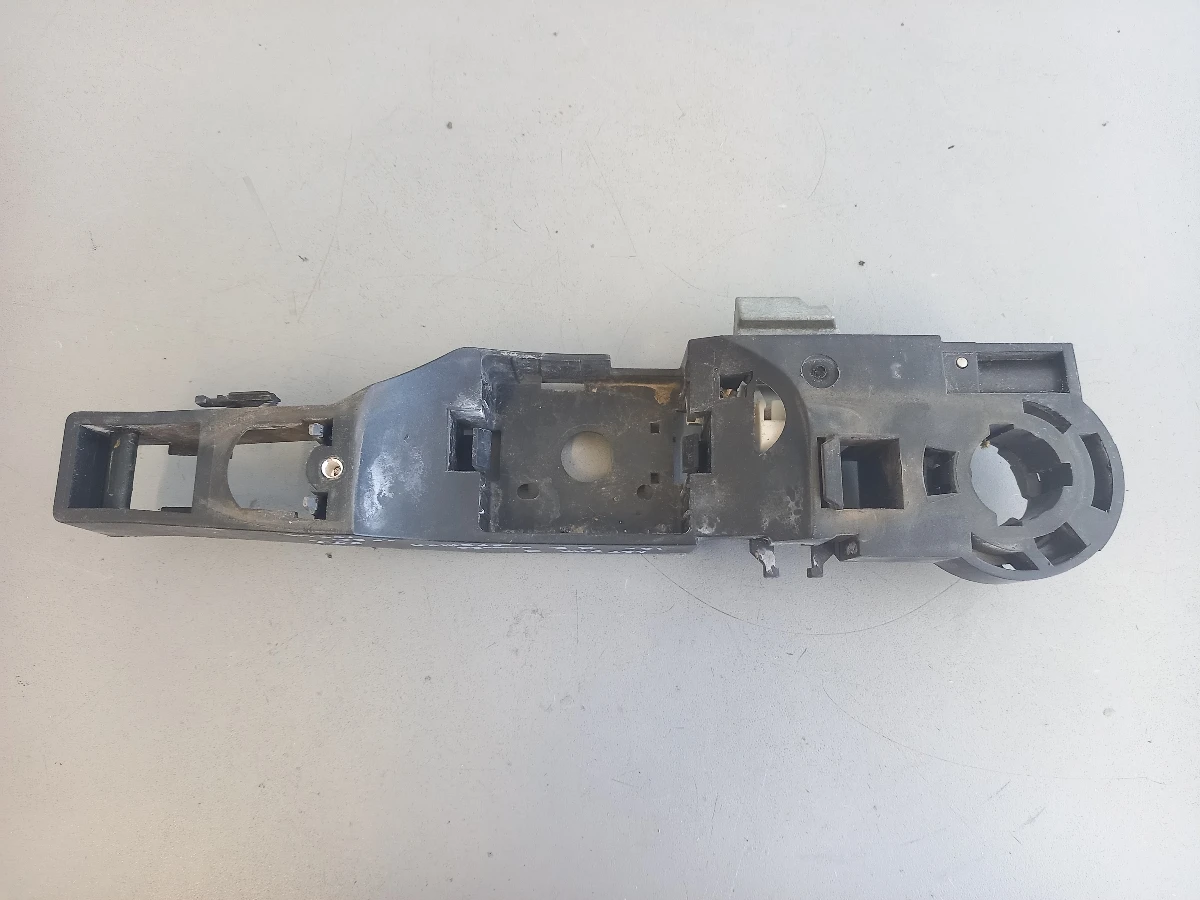 Основа задна дясна дръжка врата Рено Лагуна (б)