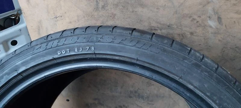 Гуми Летни 285/30R19, снимка 5 - Гуми и джанти - 35133730