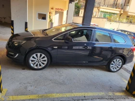 Opel Astra Sports Tourer 1.4 турбо , Cosmo , Фабрична газ, снимка 15