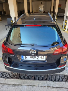 Opel Astra Sports Tourer 1.4 турбо , Cosmo , Фабрична газ, снимка 16