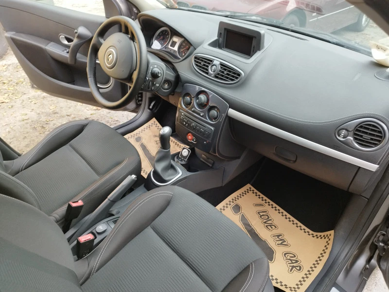 Renault Clio 1.2 турбо поръчкова, снимка 9 - Автомобили и джипове - 43152747