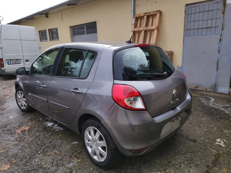 Renault Clio 1.2 турбо поръчкова, снимка 5 - Автомобили и джипове - 43152747