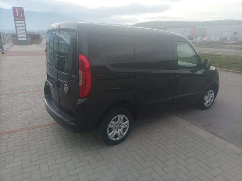 Fiat Doblo Автоматик , снимка 5 - Автомобили и джипове - 46711027