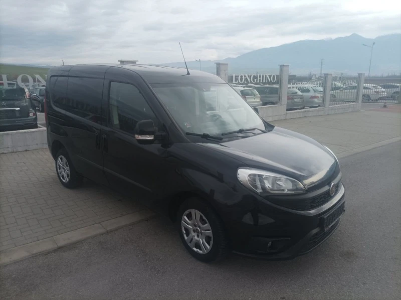 Fiat Doblo Автоматик , снимка 4 - Автомобили и джипове - 46711027