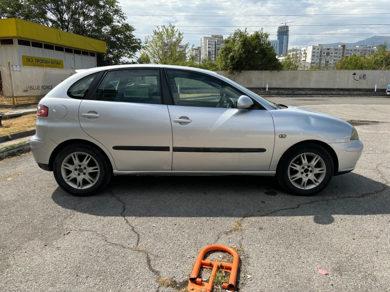 Seat Ibiza 1.4 16V 101, снимка 5 - Автомобили и джипове - 47091775