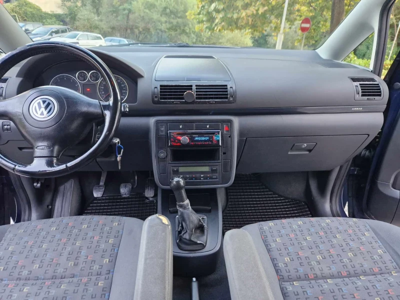 VW Sharan, снимка 8 - Автомобили и джипове - 48210585