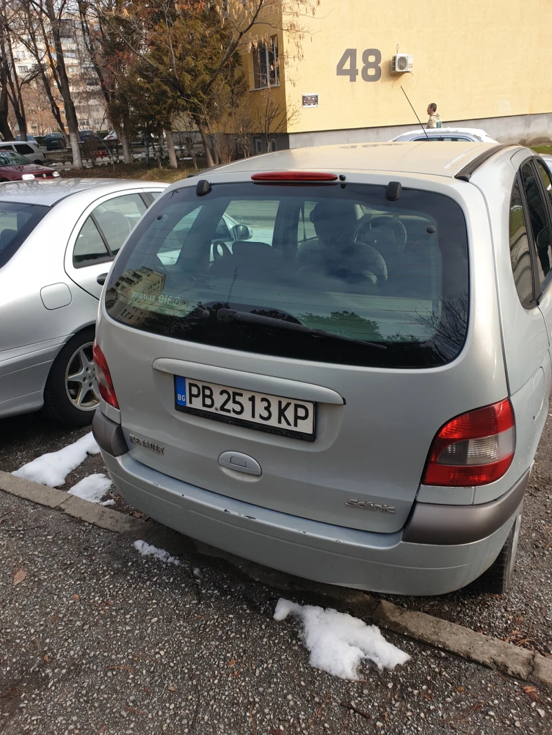 Renault Scenic, снимка 3 - Автомобили и джипове - 48759297