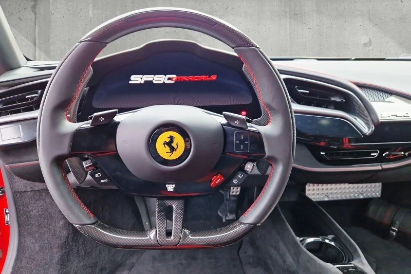 Ferrari SF 90 STRADALE/ CARBON/ CERAMIC/ LIFT/ , снимка 16 - Автомобили и джипове - 49197378