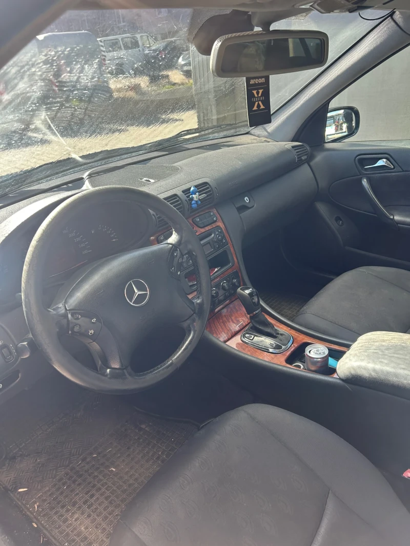 Mercedes-Benz C 200, снимка 6 - Автомобили и джипове - 52651960