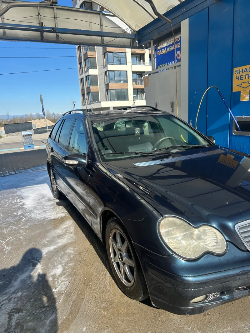 Mercedes-Benz C 200, снимка 4 - Автомобили и джипове - 52651960