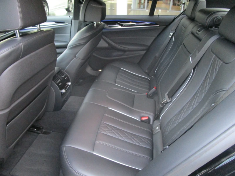 BMW 550 xDrive Седан, снимка 2 - Автомобили и джипове - 50515446