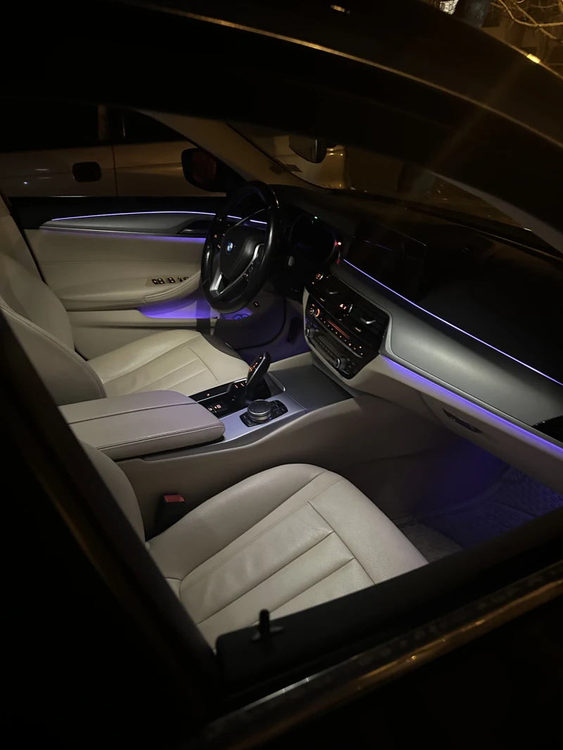 BMW 520 G30, снимка 13 - Автомобили и джипове - 50843546