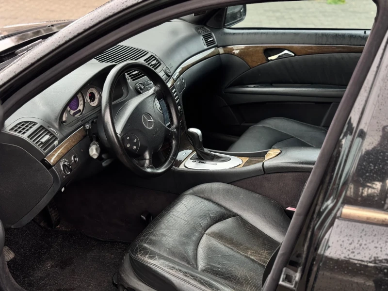 Mercedes-Benz E 270 2.7 CDI, снимка 8 - Автомобили и джипове - 52728828