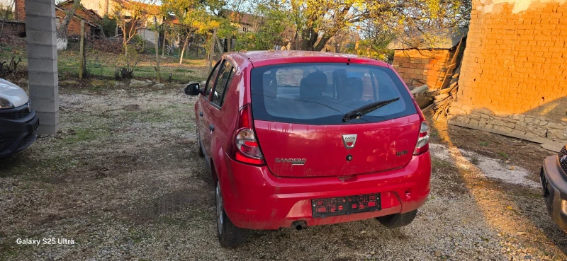 Dacia Sandero 1.4i, снимка 6 - Автомобили и джипове - 52239509