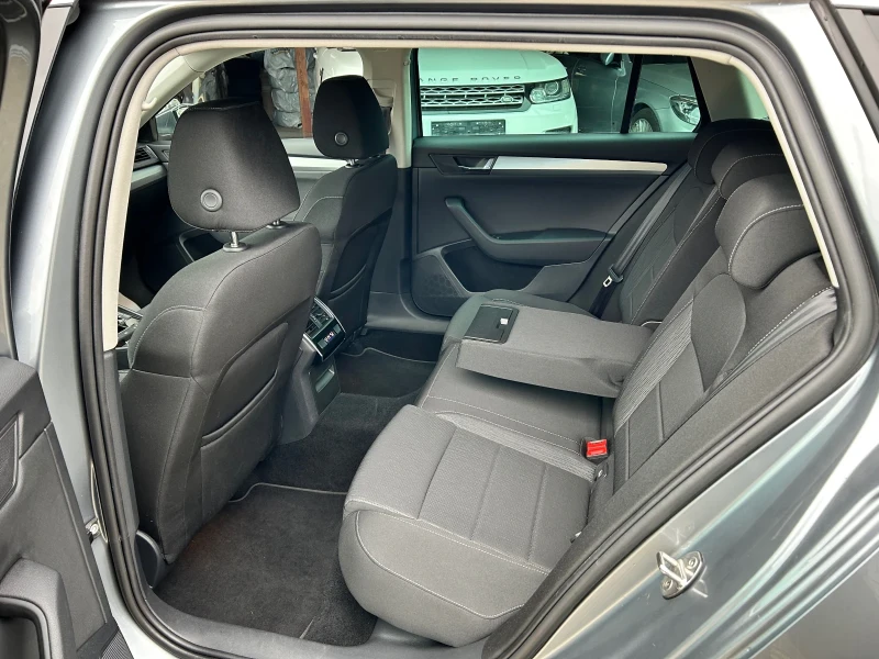 Skoda Superb 2.0TDI DSG, снимка 15 - Автомобили и джипове - 52331603