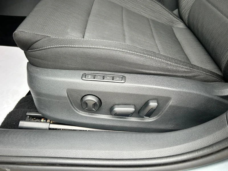 Skoda Superb 2.0TDI DSG, снимка 13 - Автомобили и джипове - 52331603