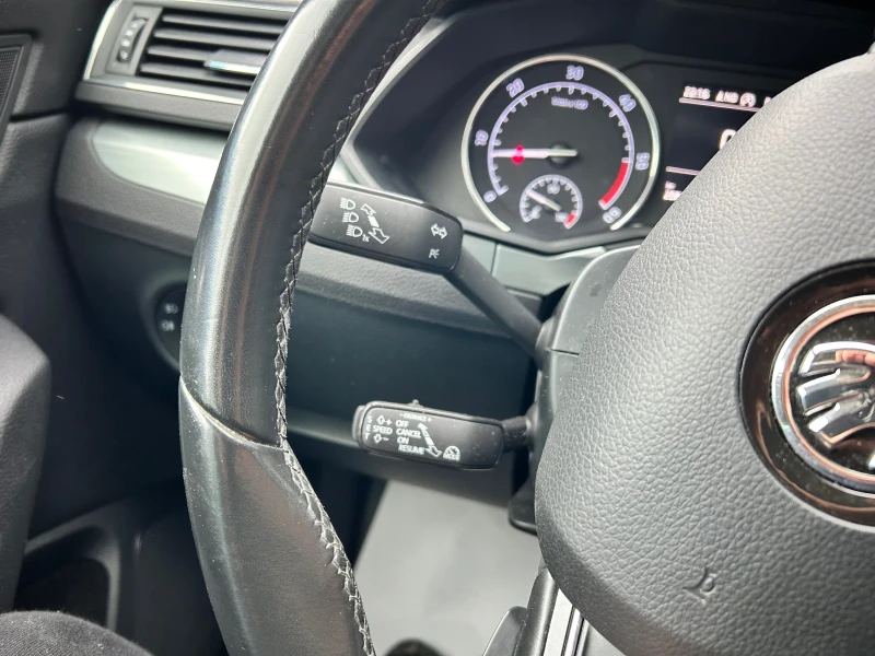 Skoda Superb 2.0TDI DSG, снимка 12 - Автомобили и джипове - 52331603