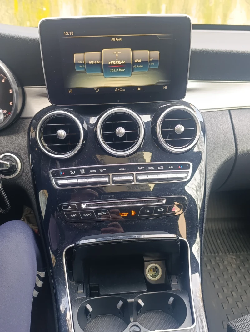 Mercedes-Benz C 220, снимка 11 - Автомобили и джипове - 53401878