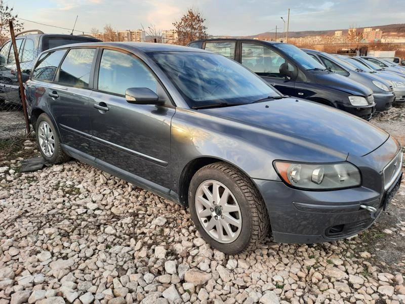 Volvo V50 2.0 hdi, снимка 1 - Автомобили и джипове - 31695850