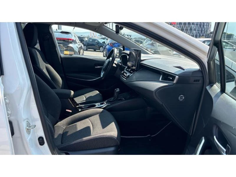 Toyota Corolla SDN 1.8HSD EXECUTIVE, снимка 6 - Автомобили и джипове - 55733220