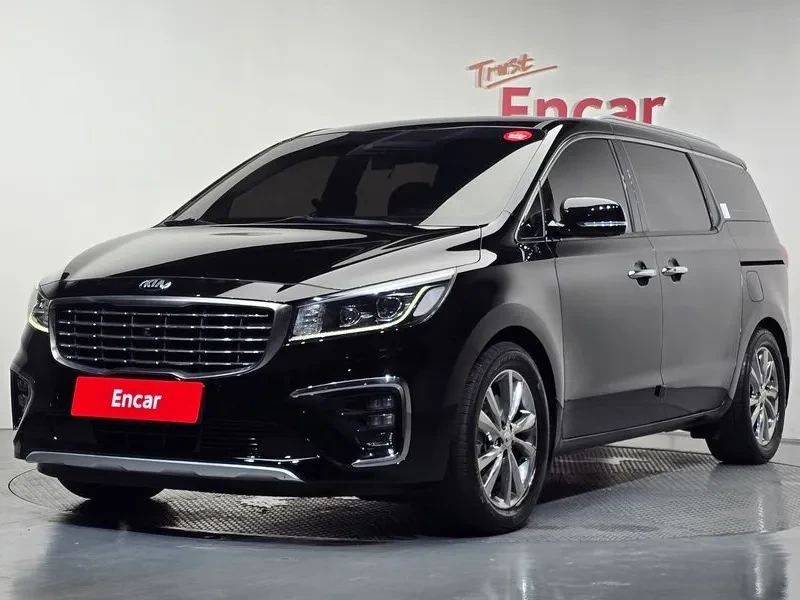 Kia Carnival 7-Seater Limousine Vip