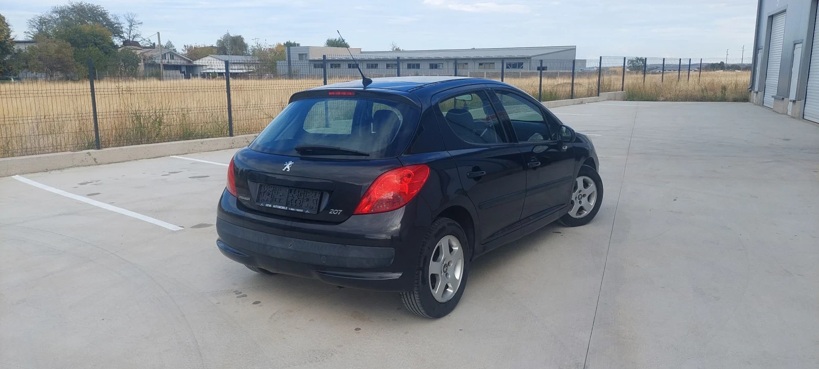 Peugeot 207 1.4 75коня - изображение 7