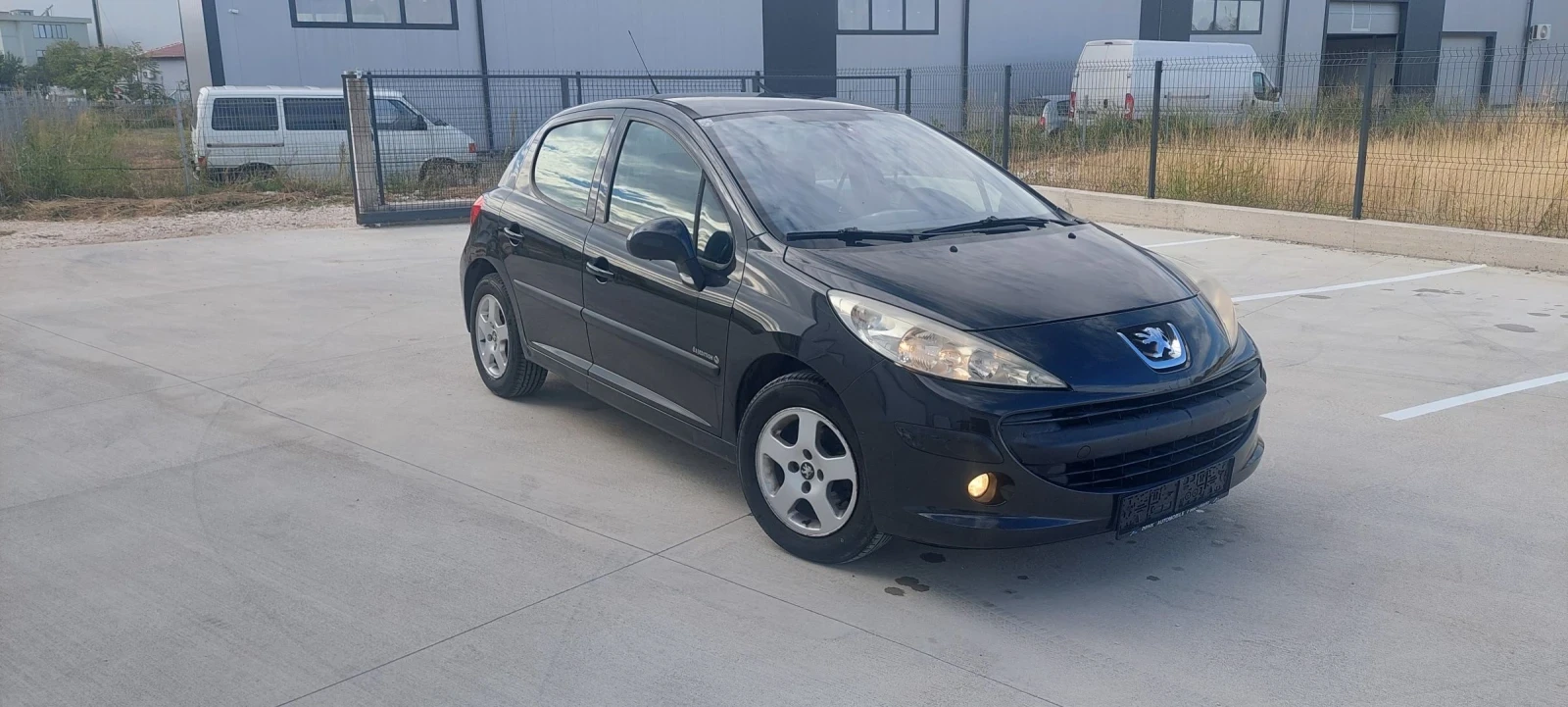 Peugeot 207 1.4 75коня - изображение 2