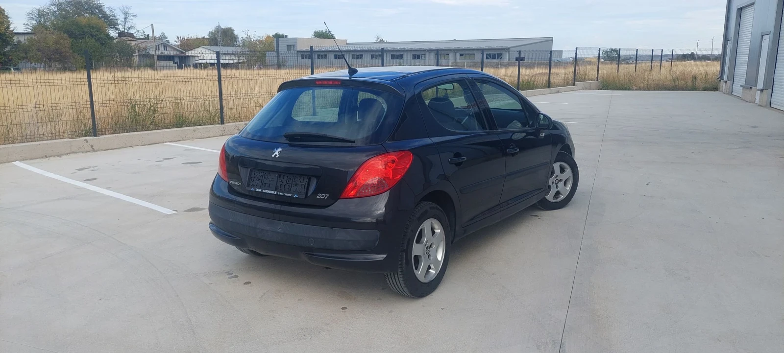 Peugeot 207 1.4 75коня - изображение 5