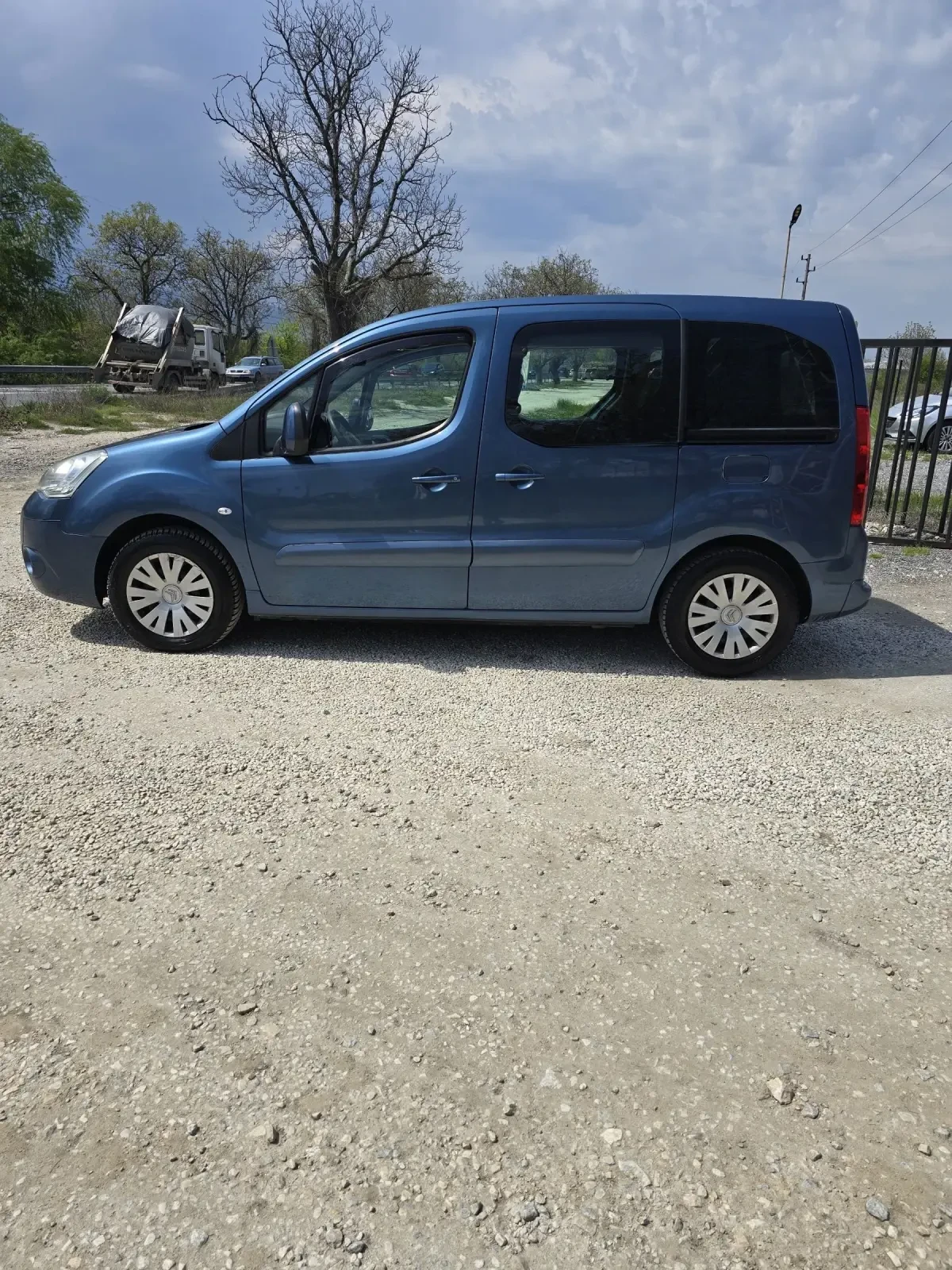 Citroen Berlingo Нов внос.Топ състояни 1.6HDI - изображение 6