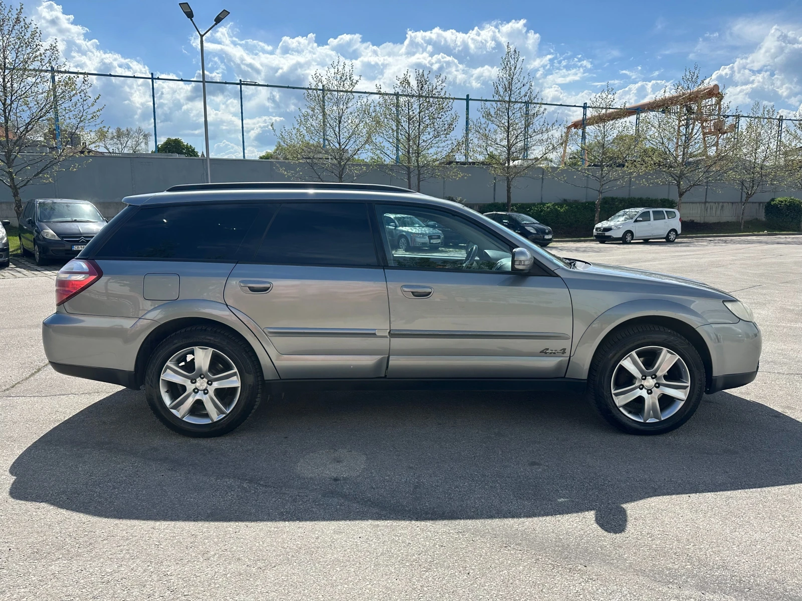 Subaru Outback 2.5i 165 к.с./Газ - изображение 5