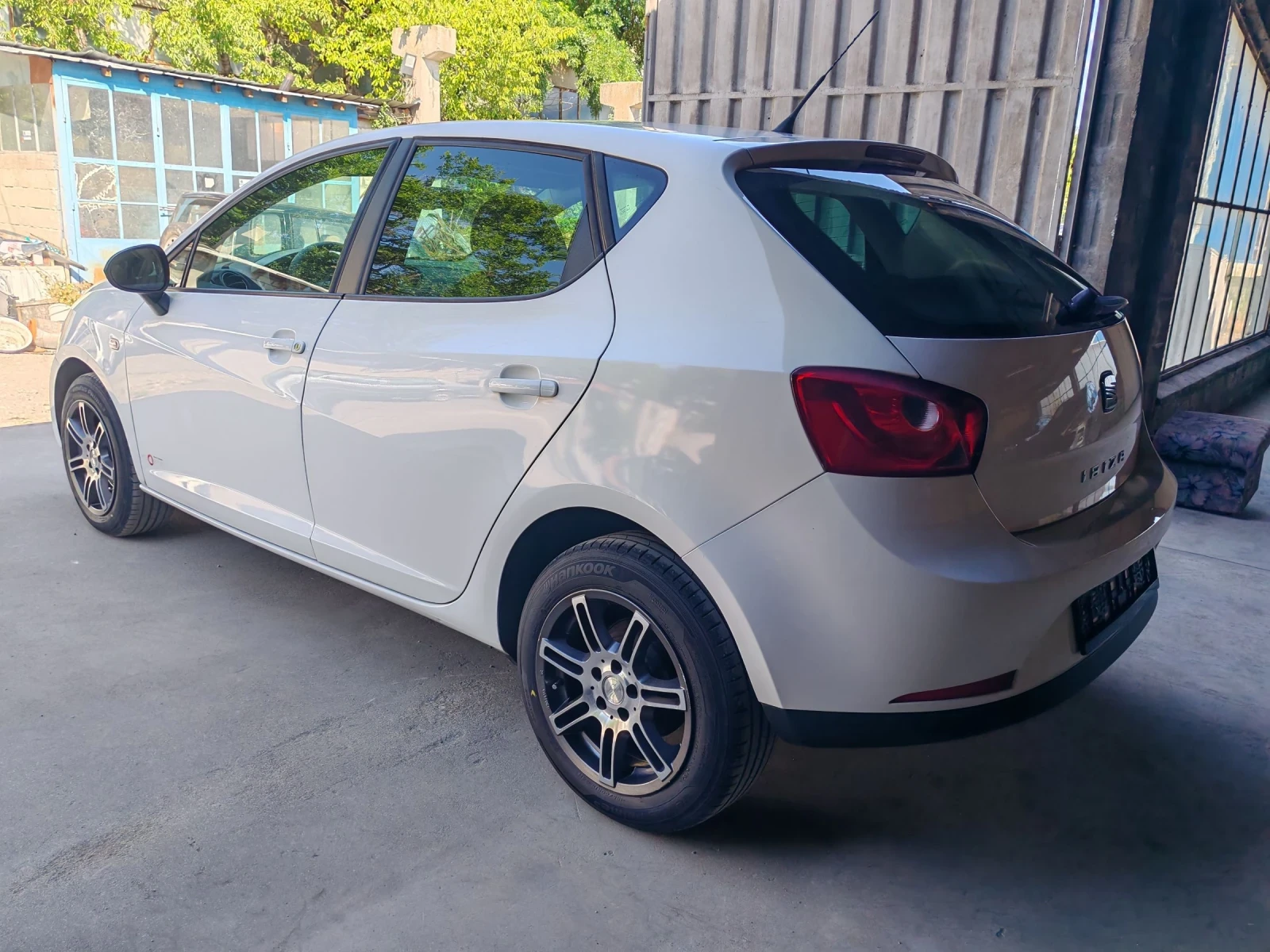 Seat Ibiza 1.2TDI 2011G - изображение 4