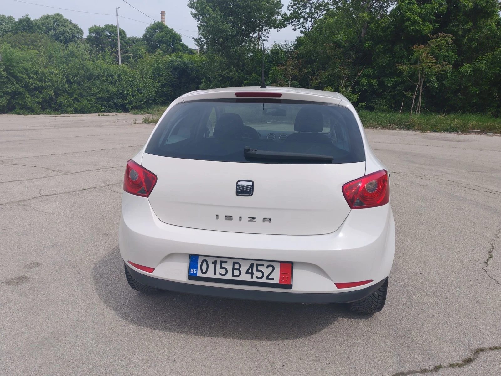 Seat Ibiza 1.2TDI 2011G - изображение 10