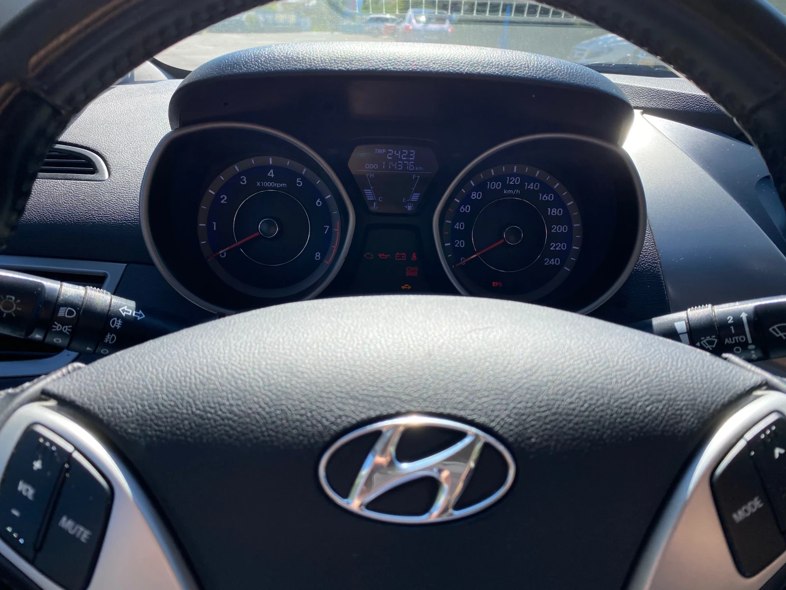 Hyundai Elantra  - изображение 4