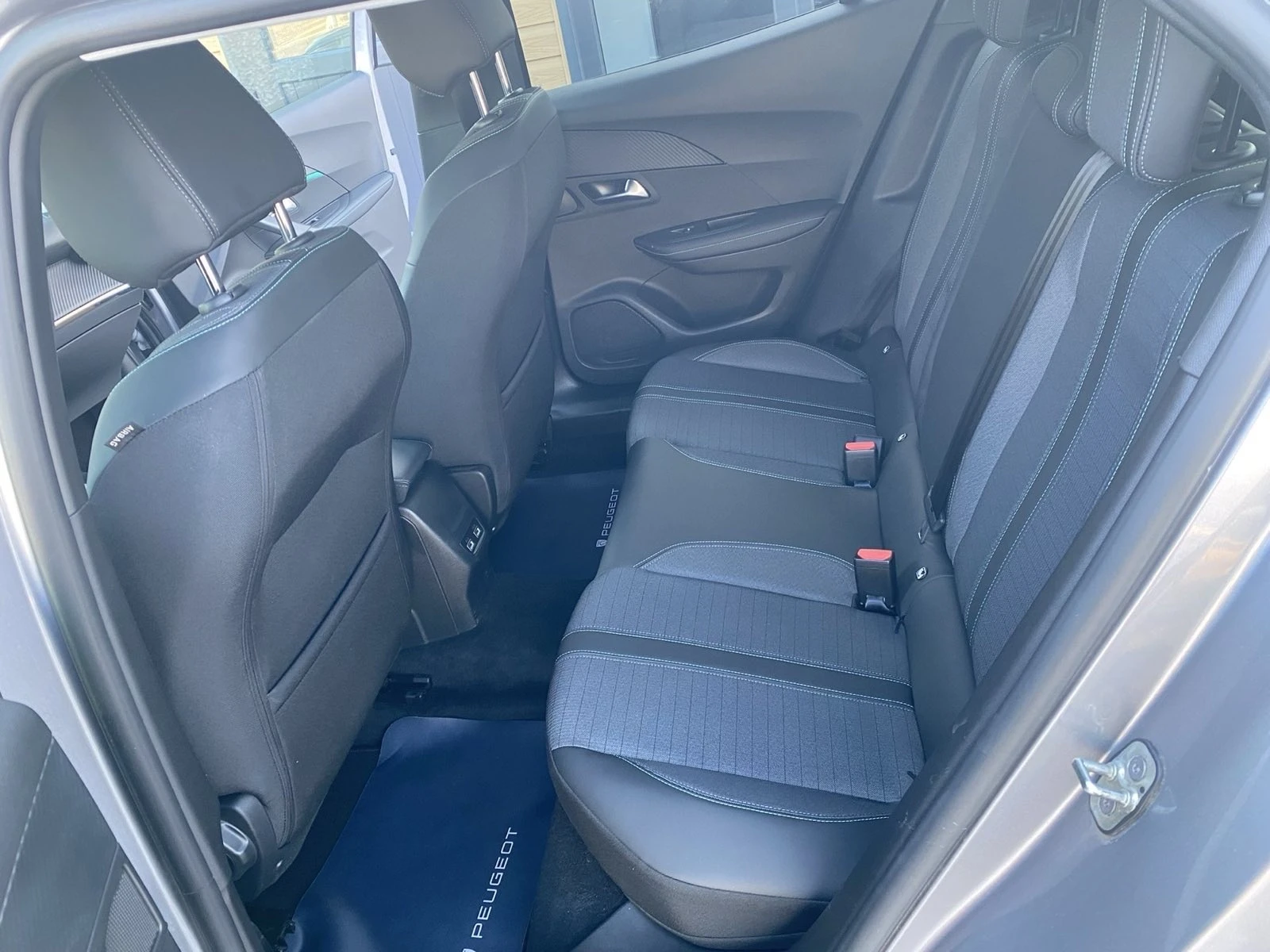 Peugeot 2008 1.5 BlueHDI 131HP S&S  * ALLURE PACK *  | Mobile.bg   11