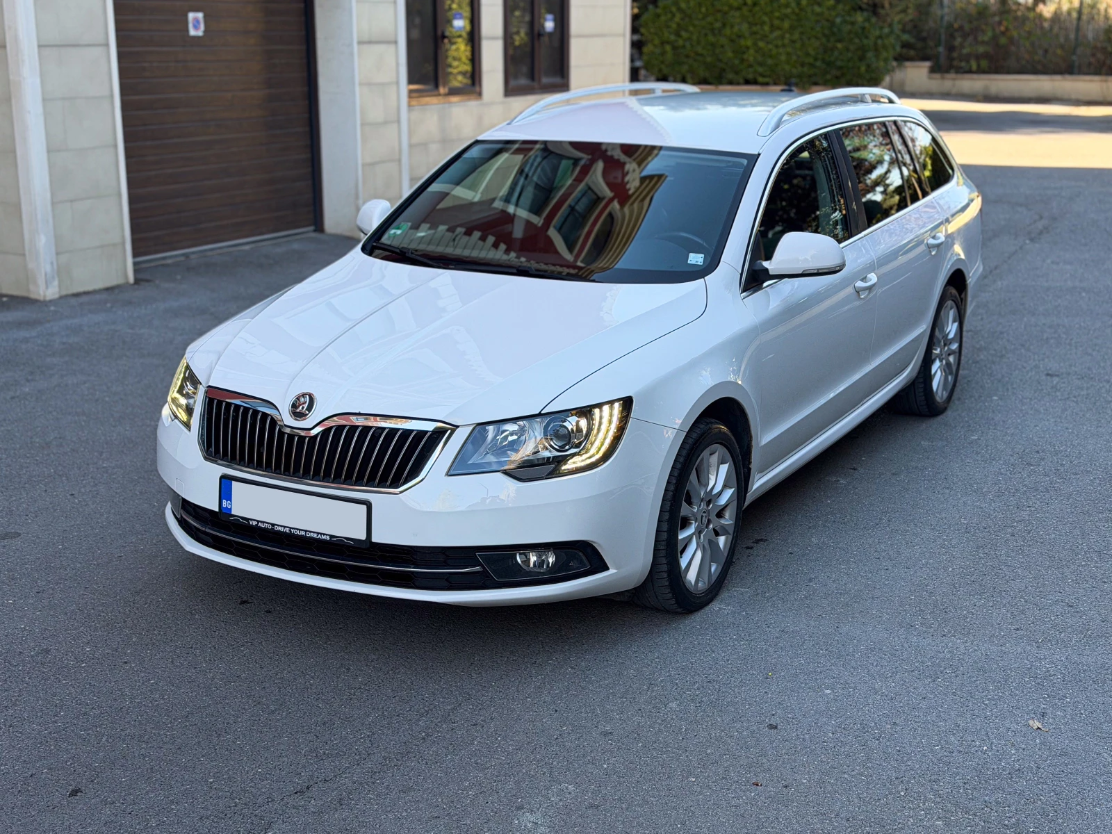 Skoda Superb 2.0 TDI EXCLUSIVE - изображение 2