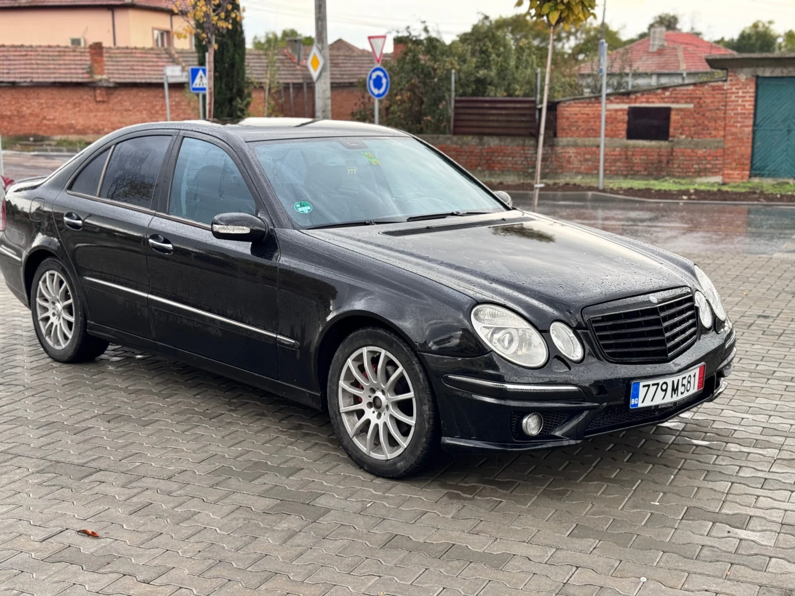 Mercedes-Benz E 270 2.7 CDI - изображение 2