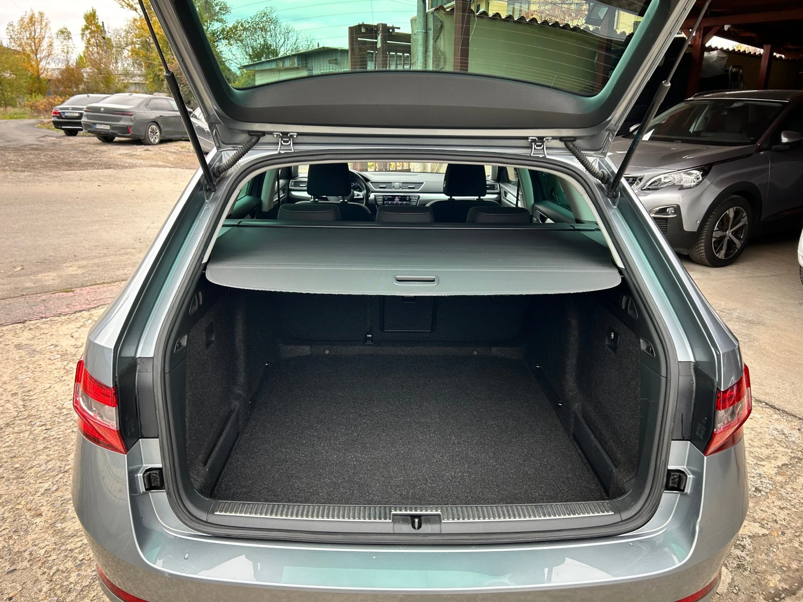 Skoda Superb 2.0TDI DSG | Mobile.bg   17