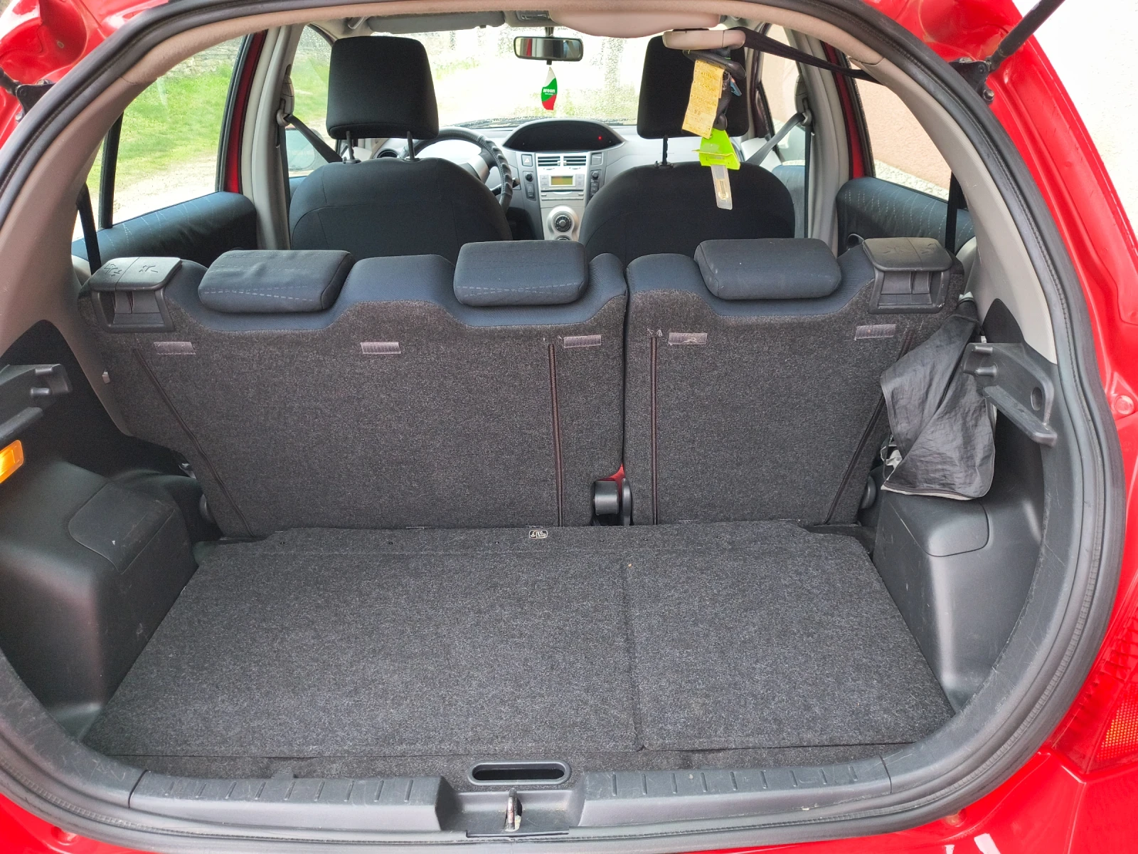 Toyota Yaris, снимка 16 - Автомобили и джипове - 53899899