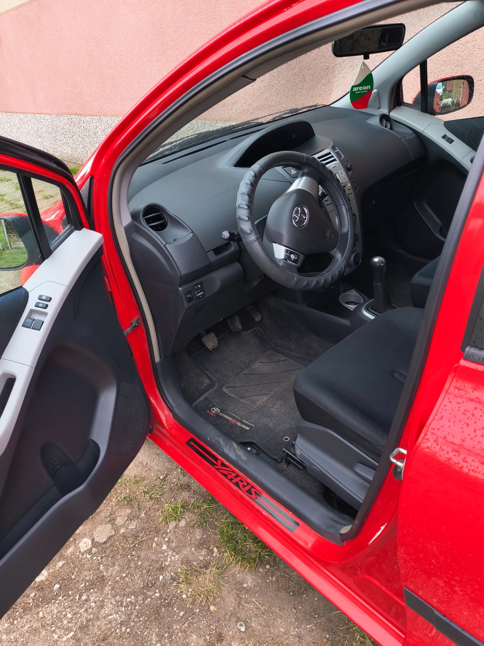 Toyota Yaris, снимка 12 - Автомобили и джипове - 53899899