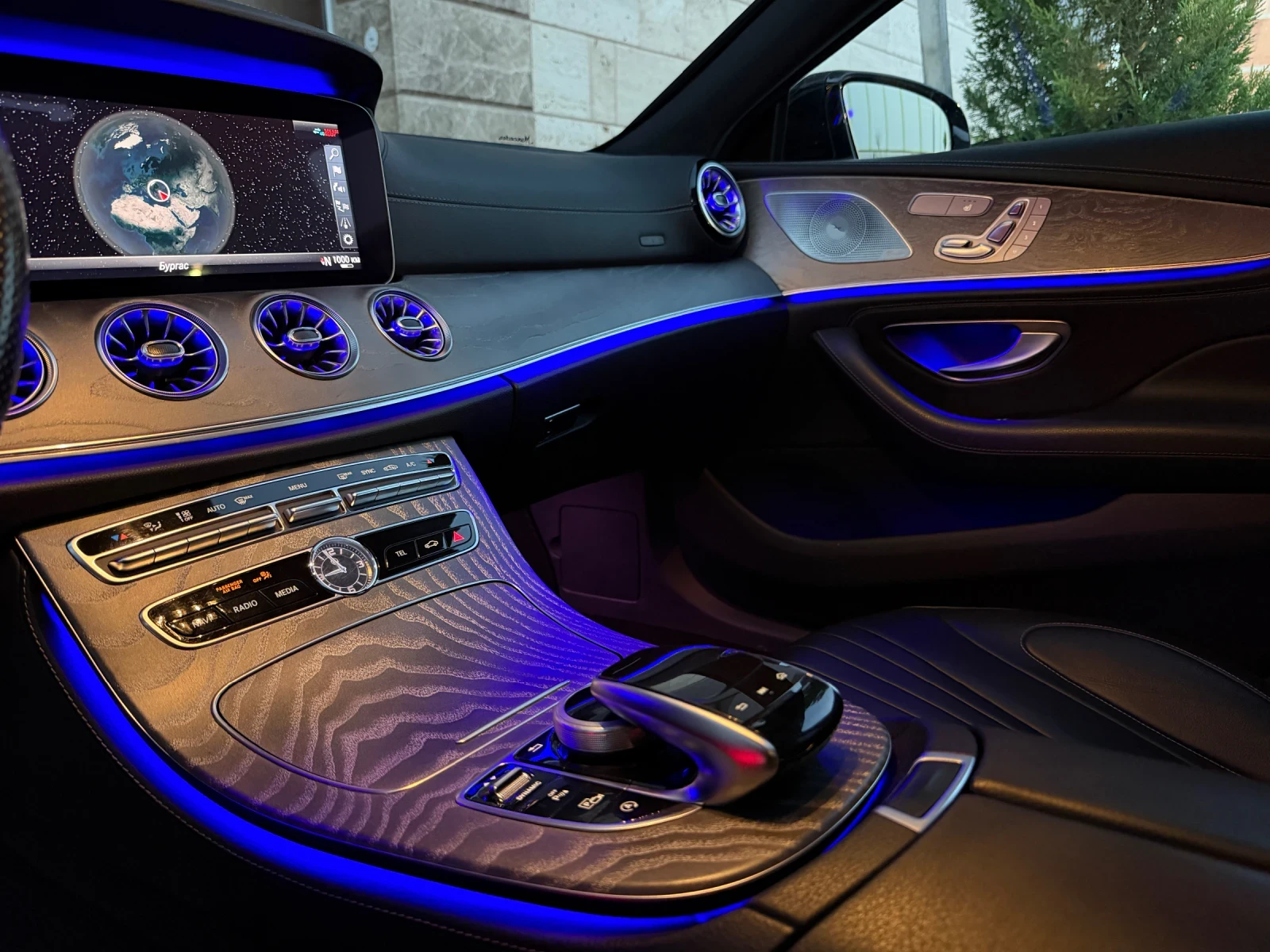 Mercedes-Benz CLS 400 D 4matic  9G AMG Burmester ЛИЗИНГ 100%, снимка 11 - Автомобили и джипове - 55088630