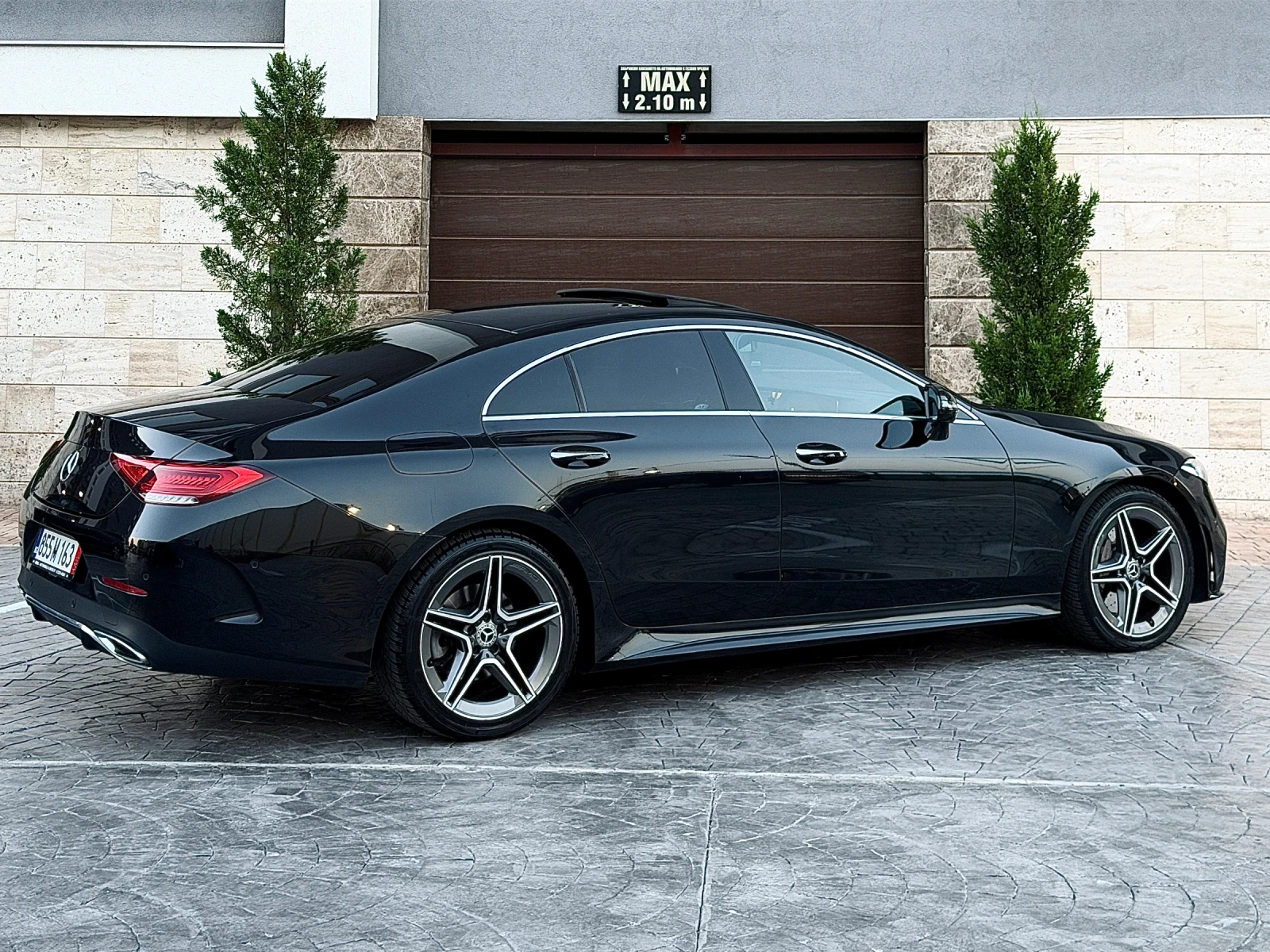 Mercedes-Benz CLS 400 D 4matic  9G AMG Burmester ЛИЗИНГ 100%, снимка 4 - Автомобили и джипове - 55088630