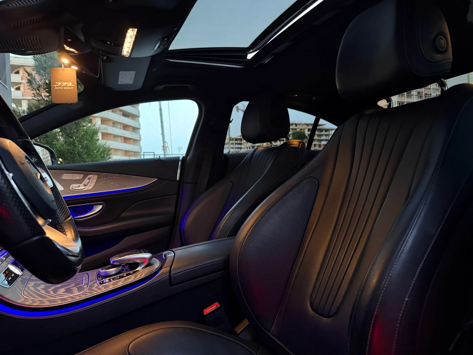 Mercedes-Benz CLS 400 D 4matic  9G AMG Burmester ЛИЗИНГ 100%, снимка 12 - Автомобили и джипове - 55088630
