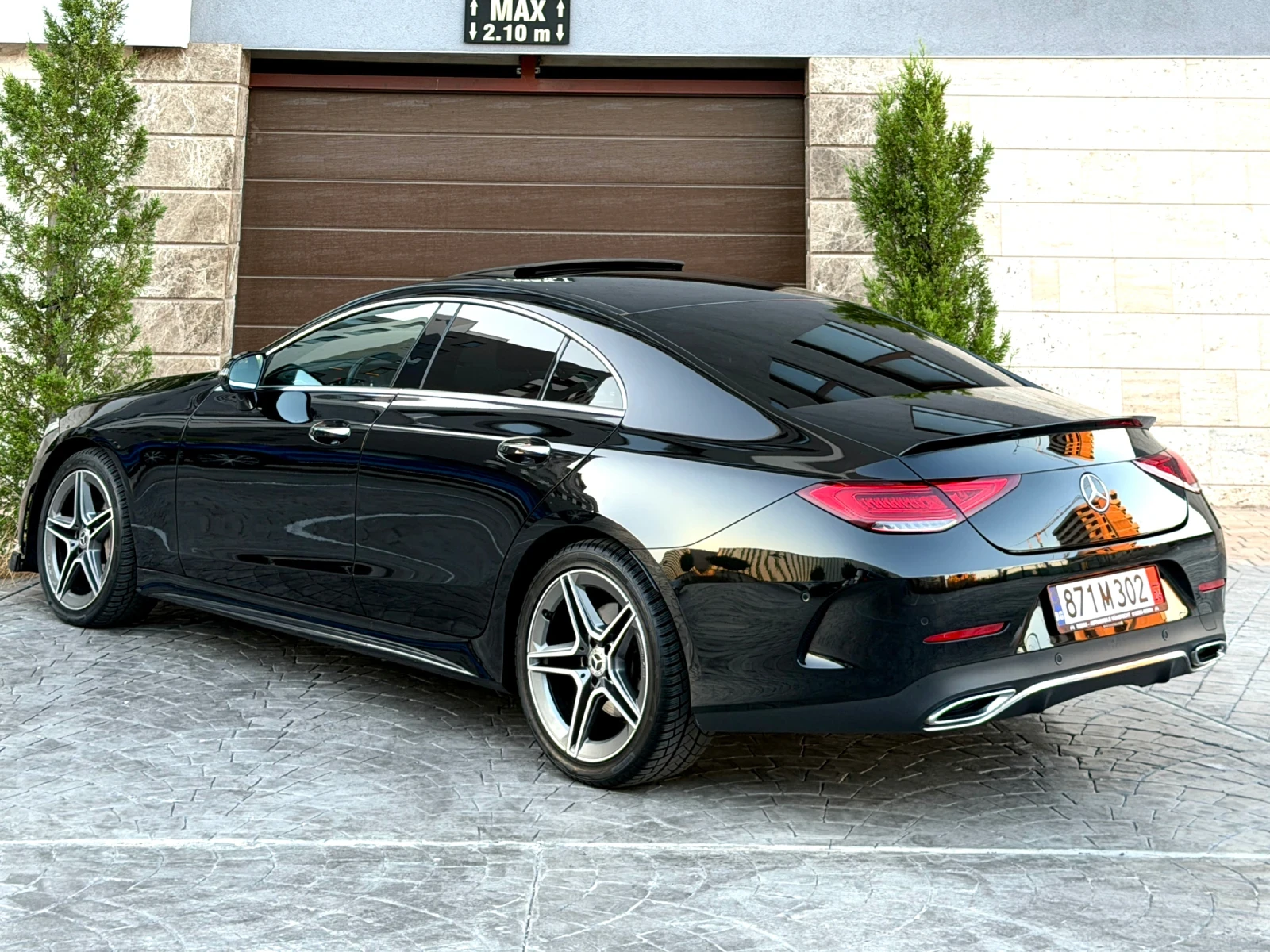 Mercedes-Benz CLS 400 D 4matic  9G AMG Burmester ЛИЗИНГ 100%, снимка 4 - Автомобили и джипове - 55088630